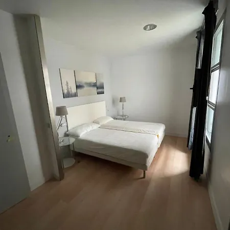 Loft Hall 1b *